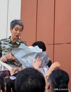 ​叶童：富豪丈夫屡次背叛却不离不弃，如今她证实刘德华没说错