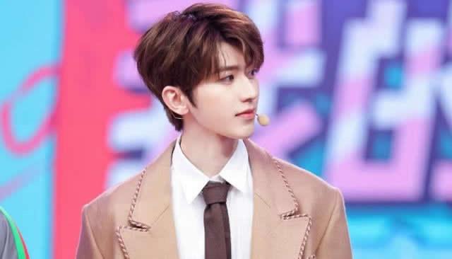 娱乐蔡徐坤个人简介最全(蔡徐坤个人资料简介及家世) 1