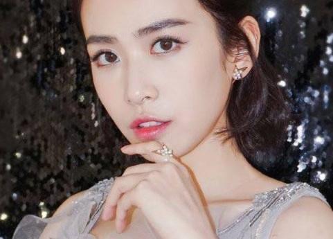 娱乐刘美彤身高年龄及个人资料 1