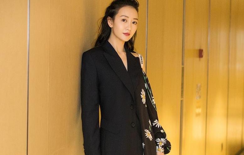 娱乐何九华家里干嘛的是富二代吗 来看个人资料家庭背景 1