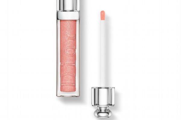 唇彩和口红的区别 这些区别你要知道 唇彩和口红的区别 这些区别你要知道