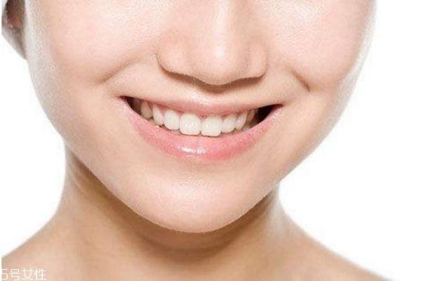 嘴唇干燥怎么办 护唇小贴士 嘴唇干燥怎么办 护唇小贴士