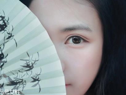 粉饼和散粉分别适合什么肤质 不同肤质适合粉饼牌子推荐