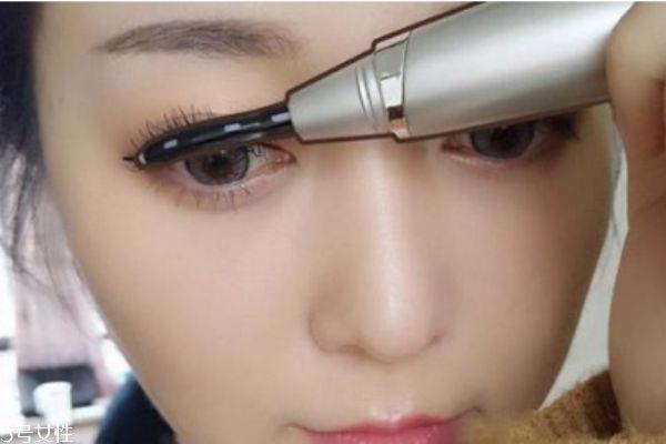 下睫毛太少太短怎么办 教你画出自然下睫毛 下睫毛太少太短怎么办 教你画出自然下睫毛