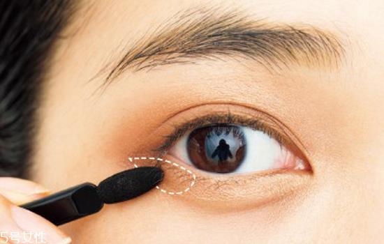 大地色眼妆怎么画教程 大地色眼影画法生活妆步骤图