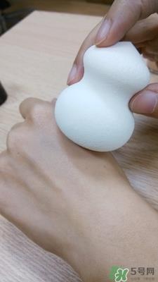 植村秀小灯泡粉底液色号 植村秀小灯泡粉底液试色 植村秀小灯泡粉底液色号 植村秀小灯泡粉底液试色