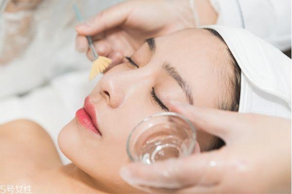 干皮会出油吗 干皮为什么脸上会出油 干皮会出油吗 干皮为什么脸上会出油