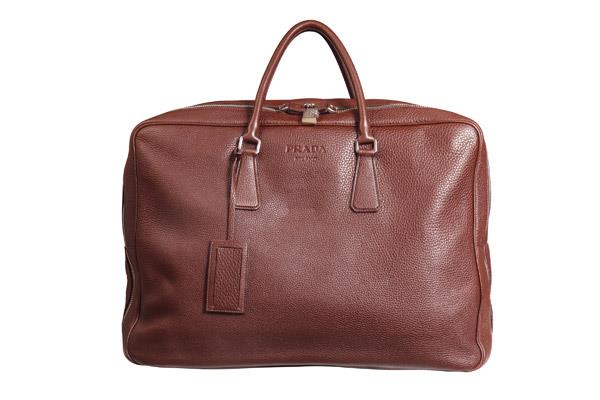 买包包要考虑哪些因素 怎么鉴别包包材质