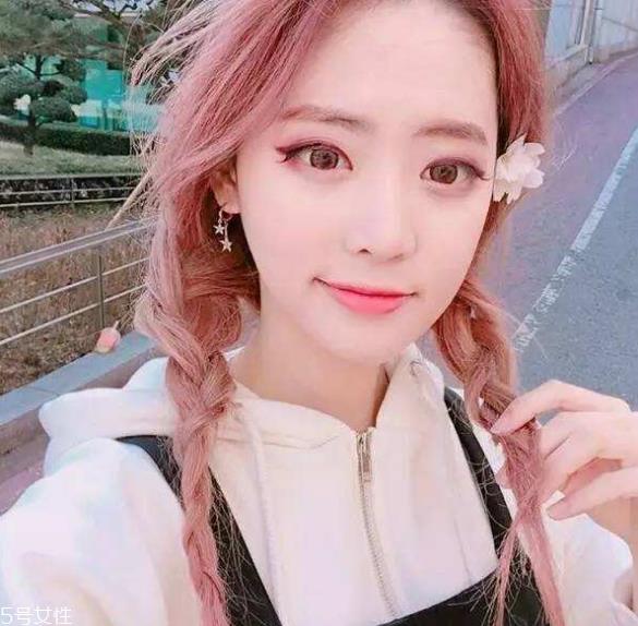 玫瑰金发色显白吗 玫瑰金发色掉色后图片