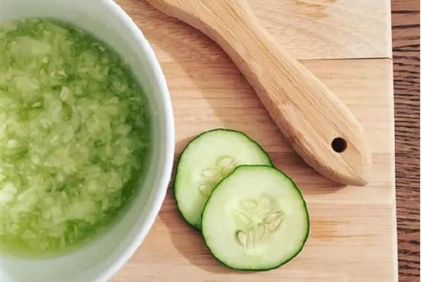 黄瓜水敷脸的正确方法 黄瓜水可以湿敷吗 黄瓜水敷脸的正确方法 黄瓜水可以湿敷吗