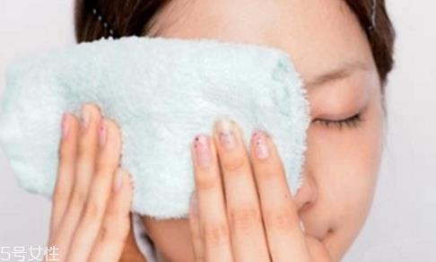 热毛巾敷眼睛多久 热毛巾敷眼睛的频率