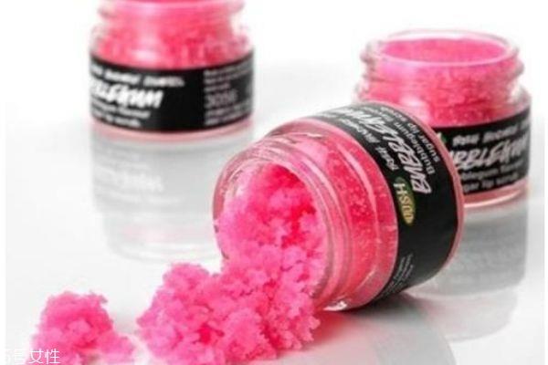 身体磨砂膏可以用在唇部吗 使用唇部磨砂膏最好 身体磨砂膏可以用在唇部吗 使用唇部磨砂膏最好