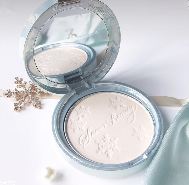 资生堂心机粉饼粉扑怎么用 2块粉扑不同功能