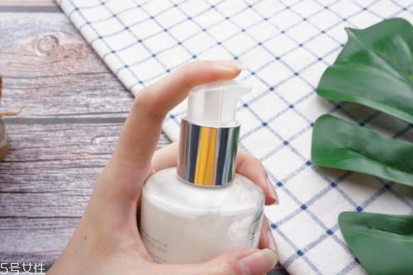 希思黎全能乳液效果如何 为换季脆弱肌保驾护航