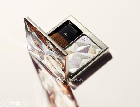 cpb2018春季彩妆多少钱 日本资生堂旗下的顶级品牌 cpb2018春季彩妆多少钱 日本资生堂旗下的顶级品牌