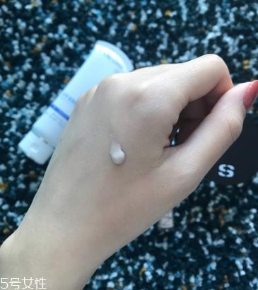 兰蔻空气感防护乳适合什么肤质 痘痘肌适用的防晒