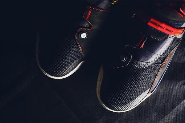 aj33和aj32哪个好 一起来看对比测评