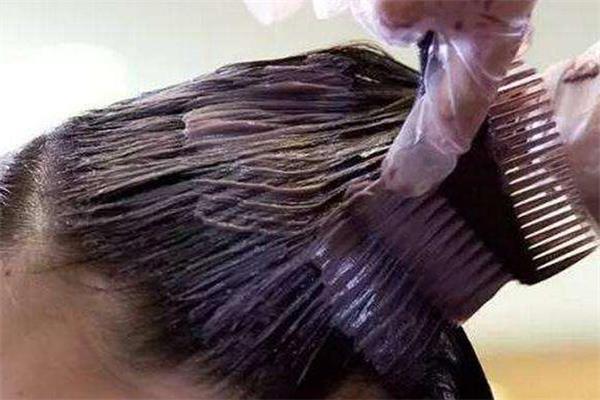 衣服上的染发剂怎么洗掉 染发剂轻松去除