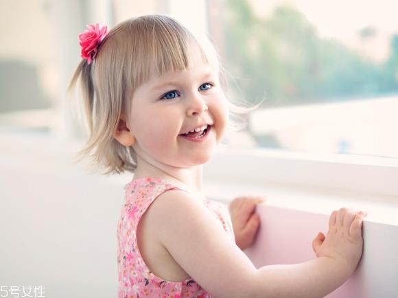 婴儿涂了防晒霜怎么洗 挑选宝宝防晒霜的注意事项