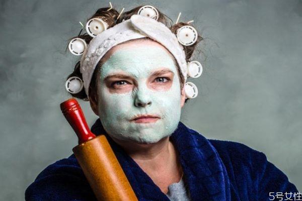 冬季护肤的方法有什么呢 冬季要减少面膜的次数吗 冬季护肤的方法有什么呢 冬季要减少面膜的次数吗