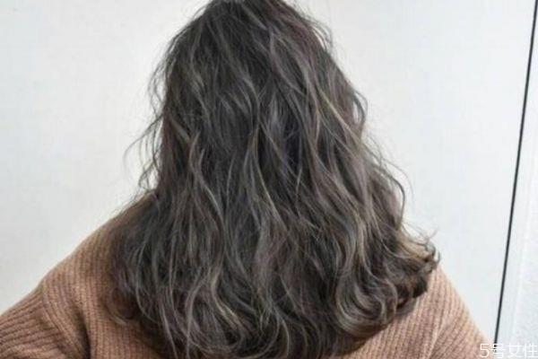 经常染发会导致脱发吗 经常染发会掉头发吗