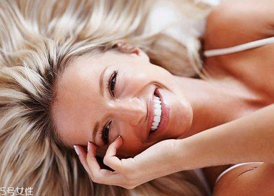 化妆水如何湿敷？怎么用化妆水湿敷？