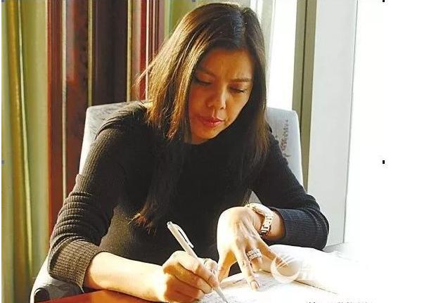 41岁章子怡:从13平方筒子楼到北京豪宅,15年风流情史