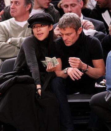 41岁章子怡:从13平方筒子楼到北京豪宅,15年风流情史