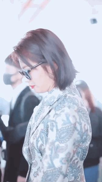 潘粤明机场偶遇刘涛被无视，500年后，许仙对白娘子似曾相似