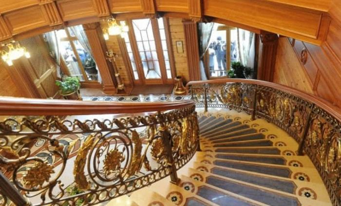 何猷君豪宅内部曝光，一个人住一层！网友：贫穷限制想象