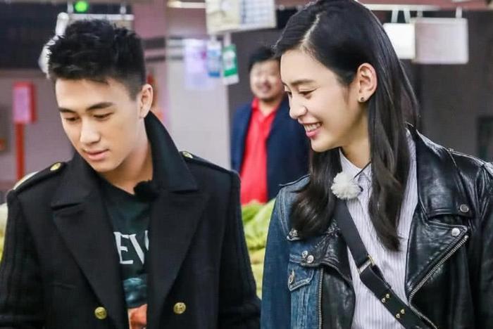 何猷君豪宅内部曝光，一个人住一层！网友：贫穷限制想象