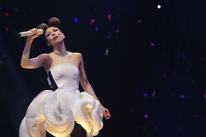 韩国百变天后李贞贤宣布结婚！她跟郑秀文有非一般的关系！