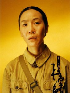 ​她曾是蒋雯丽的同学，且全班最丑，如今她才是人生赢家！