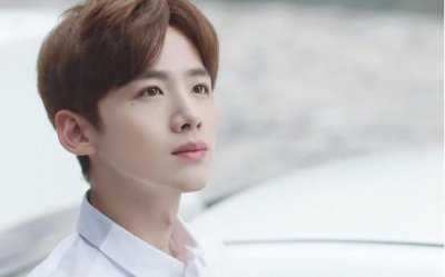 ​白敬亭“黑历史”被扒，曾做“女装大佬”放飞自我，评论区炸了！