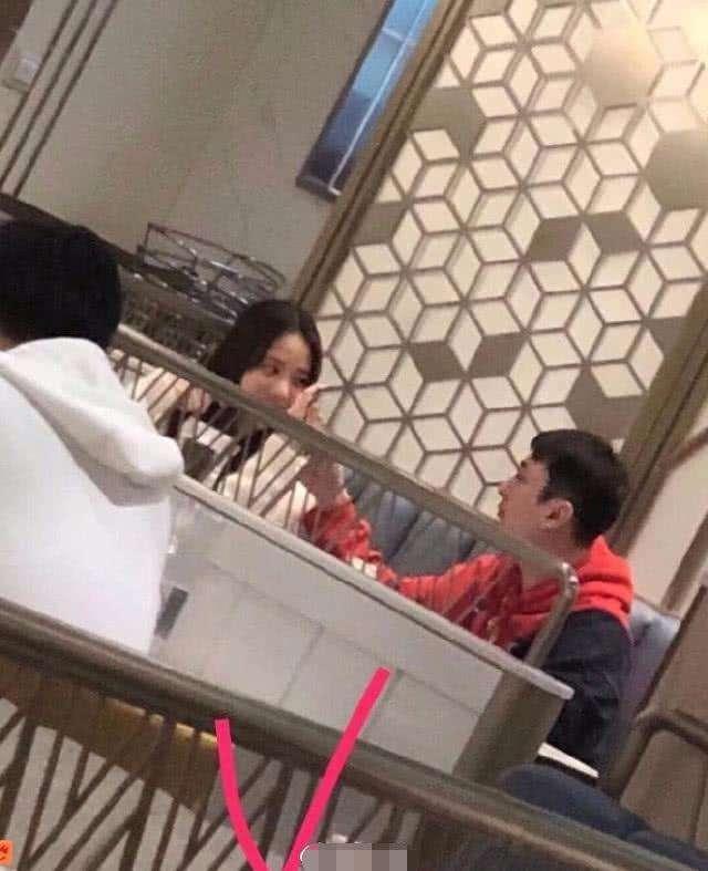 王思聪又换女友?高调回复网友:因为我有钱!