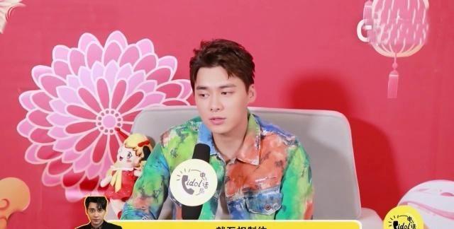 李易峰回应捏王思聪脸,调皮开怼:王思聪恨不得家里全是女孩