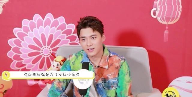 李易峰回应捏王思聪脸,调皮开怼:王思聪恨不得家里全是女孩