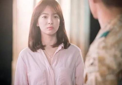 宋仲基与宋慧乔已交往两年!仲基爸爸自曝很早看到她