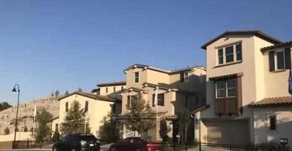 马蓉爸爸高调炫富上亿豪宅,母亲晒奢侈品!网友:马蓉转网红主播