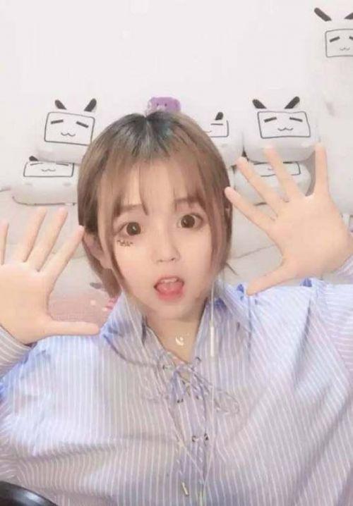 斗鱼纳豆的爸爸非常关心纳豆,纳豆的妈妈天天吃醋!