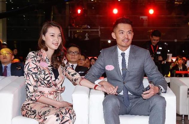 章泽天爸爸否认女儿离婚,男方背叛了爱情,女方选择原谅算真爱吗