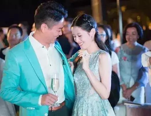 章泽天爸爸否认女儿离婚,男方背叛了爱情,女方选择原谅算真爱吗