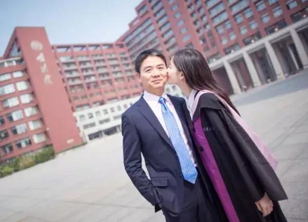 章泽天爸爸否认女儿离婚,男方背叛了爱情,女方选择原谅算真爱吗