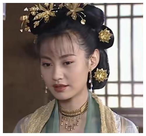 郑希怡是《小鱼儿与花无缺》里面的江玉凤,大家认出来了吗?