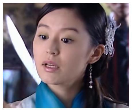 郑希怡是《小鱼儿与花无缺》里面的江玉凤,大家认出来了吗?