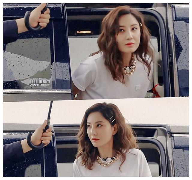 郑希怡是《小鱼儿与花无缺》里面的江玉凤,大家认出来了吗?