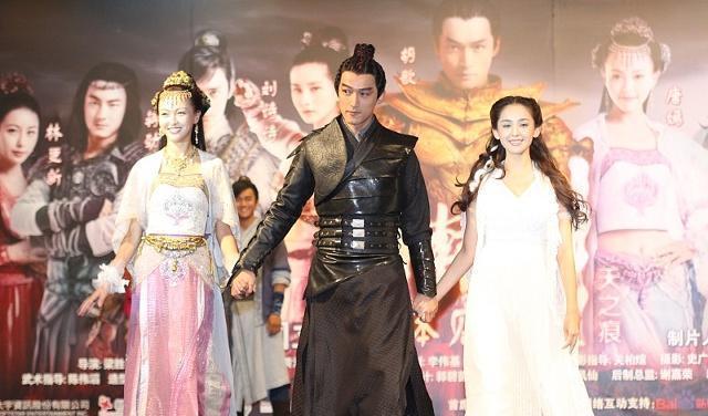 娜扎接到新娘捧花：是暗示好事将近还是老天爷太着急了