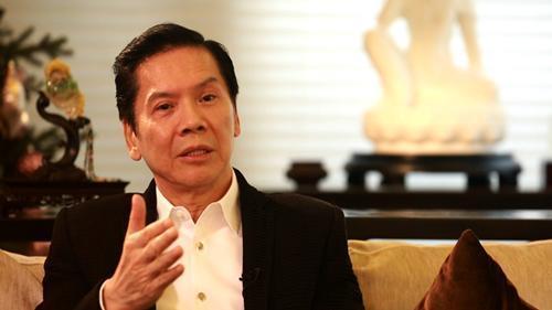 导演敢怒不敢言, 李雪健怒斥, 王思聪力挺遭骂, 网友认识向华强?