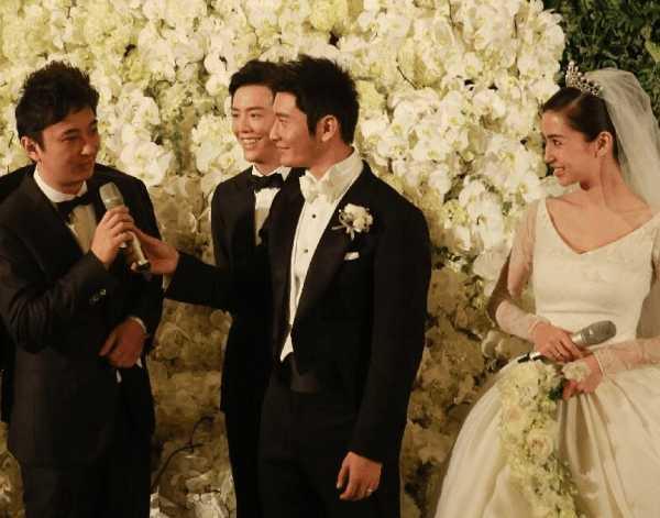 导演敢怒不敢言, 李雪健怒斥, 王思聪力挺遭骂, 网友认识向华强?