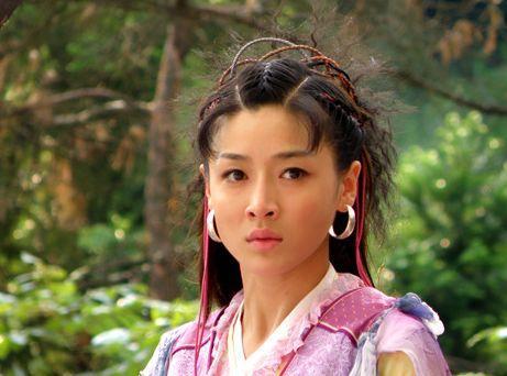 20岁出道，嫁大1岁演员生活幸福，如今女儿6岁却被人遗忘